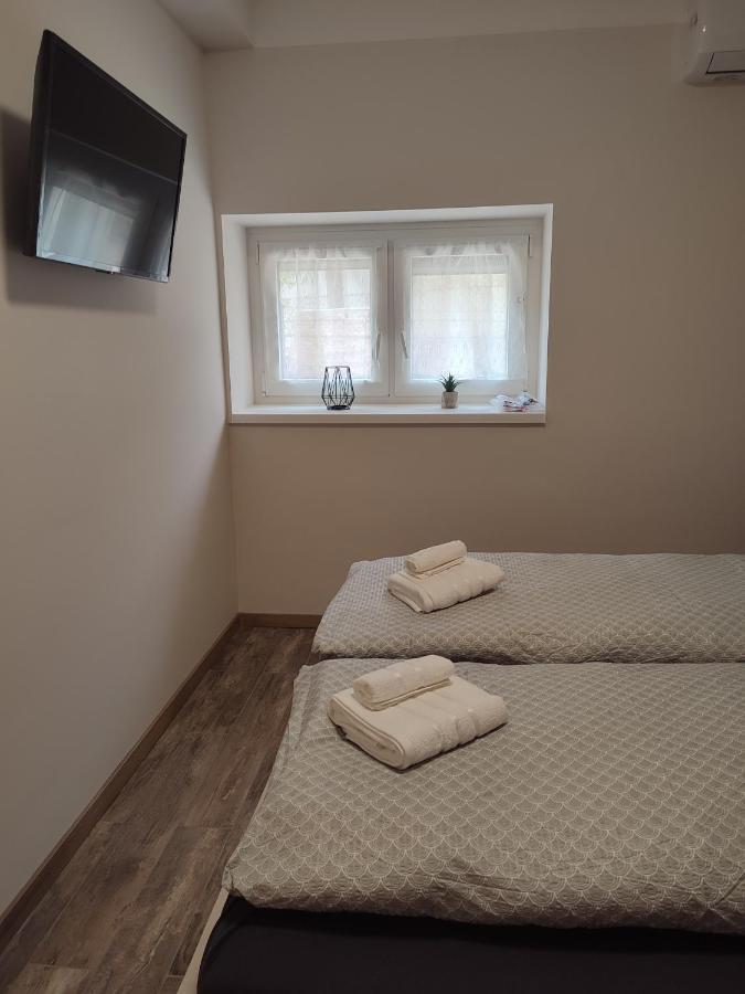 Voeroesko Apartmanhaz 발라톤알마디 외부 사진