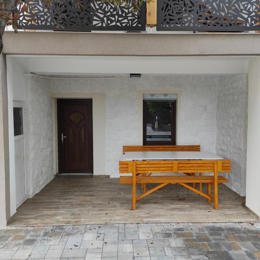 Voeroesko Apartmanhaz 발라톤알마디 외부 사진