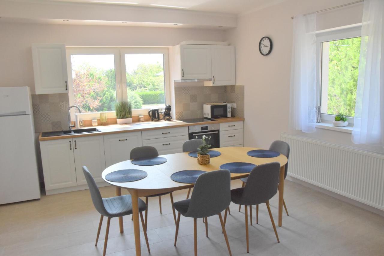 Voeroesko Apartmanhaz 발라톤알마디 외부 사진